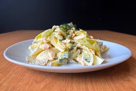 Салат с копченой курицей