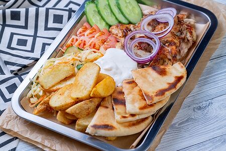 Шаверма на тарелке