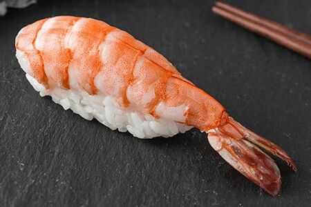 Суши с тигровой креветкой