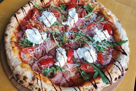 Прошутто и страчателла