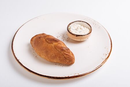 Пирожок с мясом диких животных