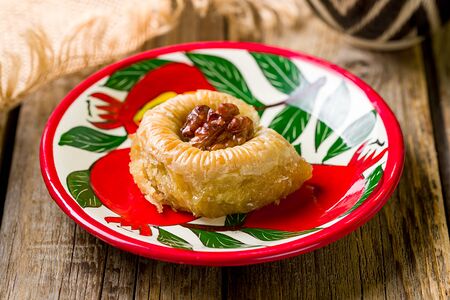 Султан с грецким орехом