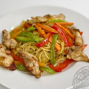 Вок с курицей