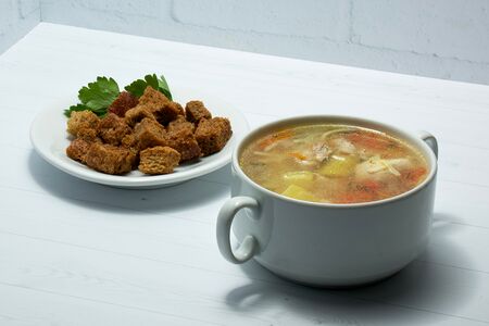 Cyп-лапша по-домашнему с курицей