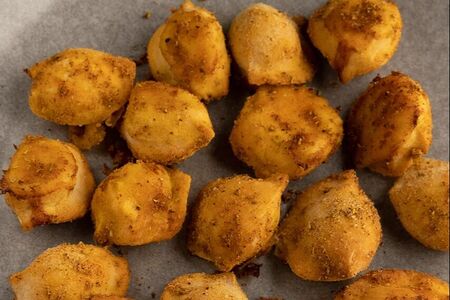 Запеченные пельмени из говядины с беконом