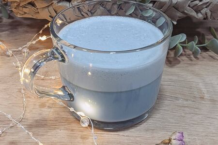 Блю матча латте