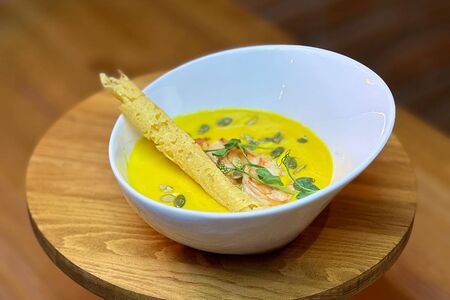 Тыквенный крем-суп с креветками