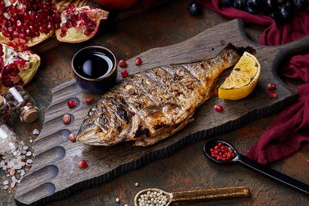 Дорадо на мангале