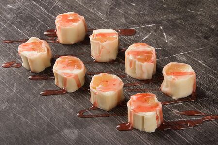 Лакки-ролл с ананасом