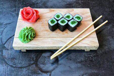 Ролл с чукой