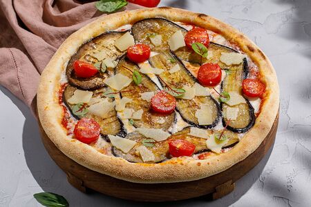 Пицца с баклажанами