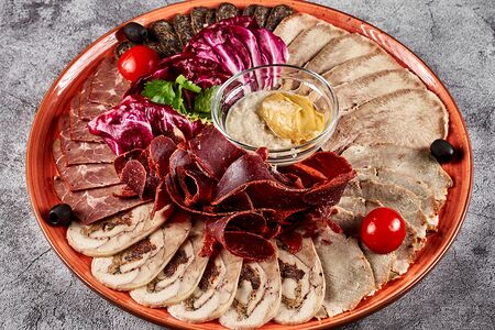 Мясное ассорти