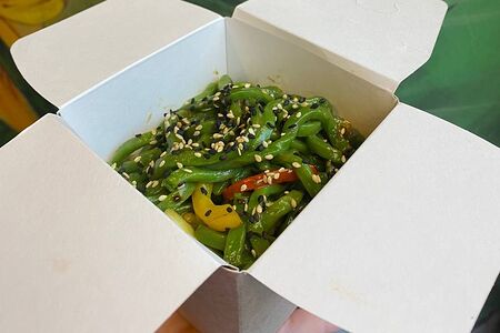 Вок с мятной лапшой и овощами King-size