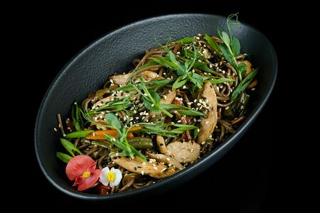 Гречневая лапша с курицей