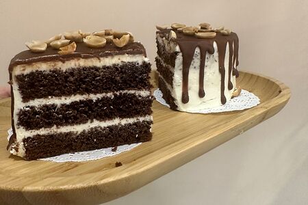 Шоколадный торт (кусочек)