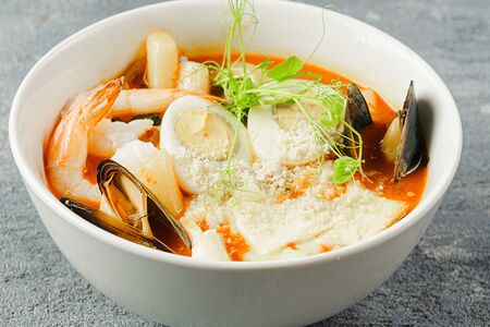 Токпокки с морскими гадами