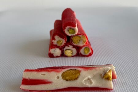 Молочно-гранатовые пальчики с фисташками