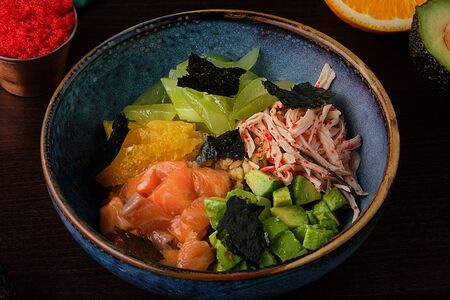 Поке лосось и спайси краб