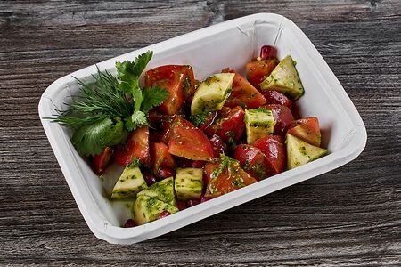 Салат с имеретинским сыром