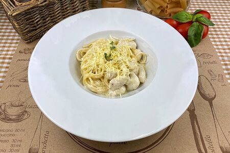 Спагетти с курицей