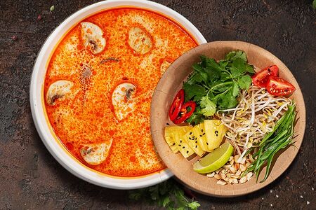 Том ям laos style