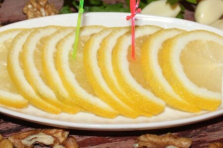 Лимон нарезка