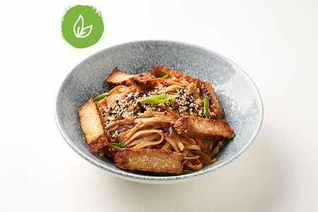 Удон с тофу и соусом терияки