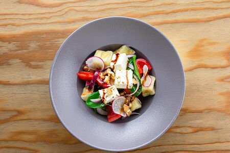 Салат с хрустящими баклажанами