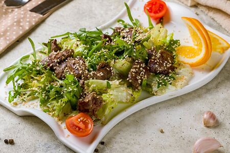 Салат теплый с печенью