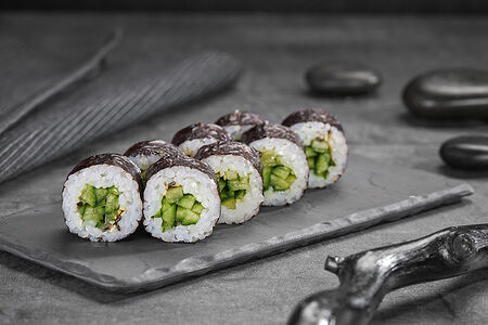 Мини ролл с огурцом