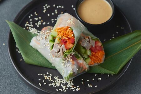 Спринг-роллы со свининой Тя Сю