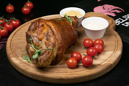 Рулька томленая в фирменном пиве Delirium