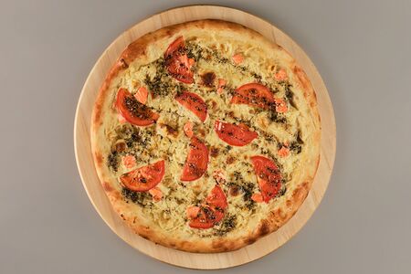 Лосось и песто