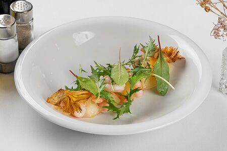 Креветки с лимонным яблоком