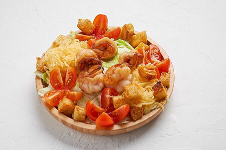 Салат Цезарь с креветками