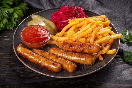Руанские колбаски с гарниром