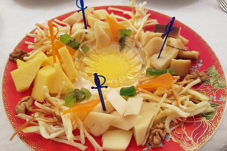 Ассорти Кавказских сыров