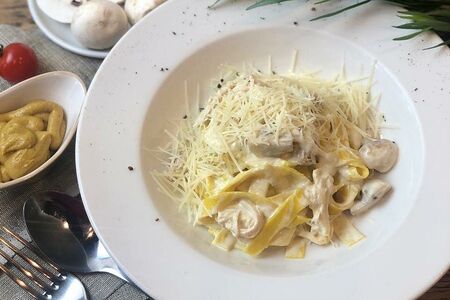 Паста фермерская с курицей и грибами