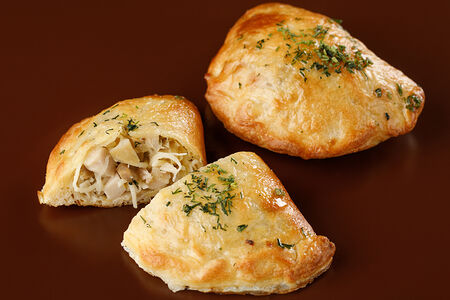 Кальцоне с жульеном