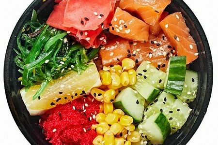 Поке с лососем