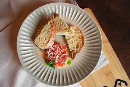 Тартар из форели с манго