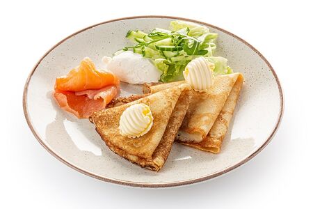 Блинчики с лососем