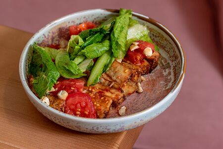 Салат с хрустящими баклажанами