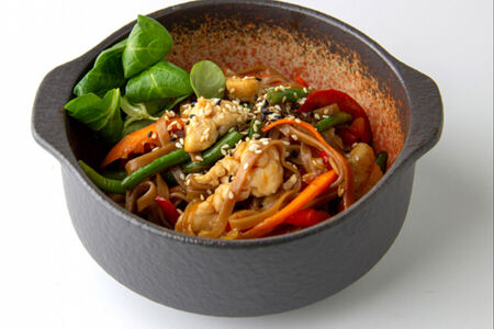 Вок с курицей