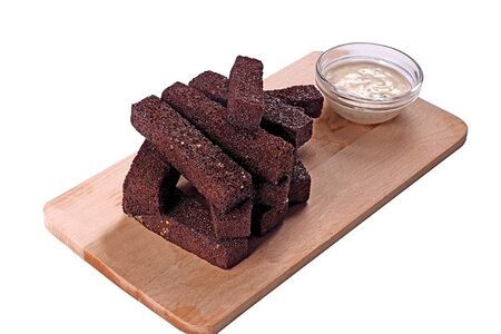 Чесночные гренки с горчичным соусом