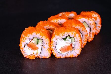 Калифорнийский с лососем