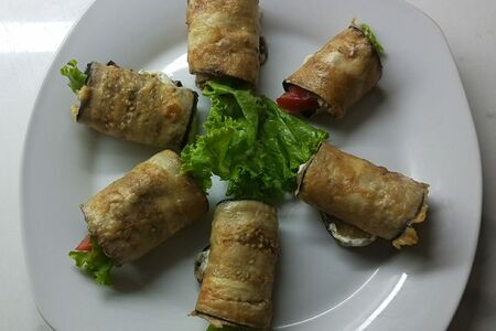 Рулетики из баклажан