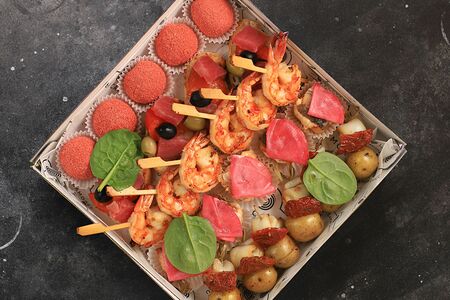 Бокс закусок с морепродуктами