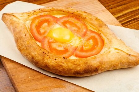 Хачапури Аджарские с томатами