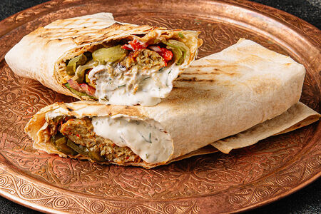 Шаурма с кебабом из курицы